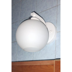 Aplique ELE blanco 1-L socket E27 con tulipa globo 15 satinado